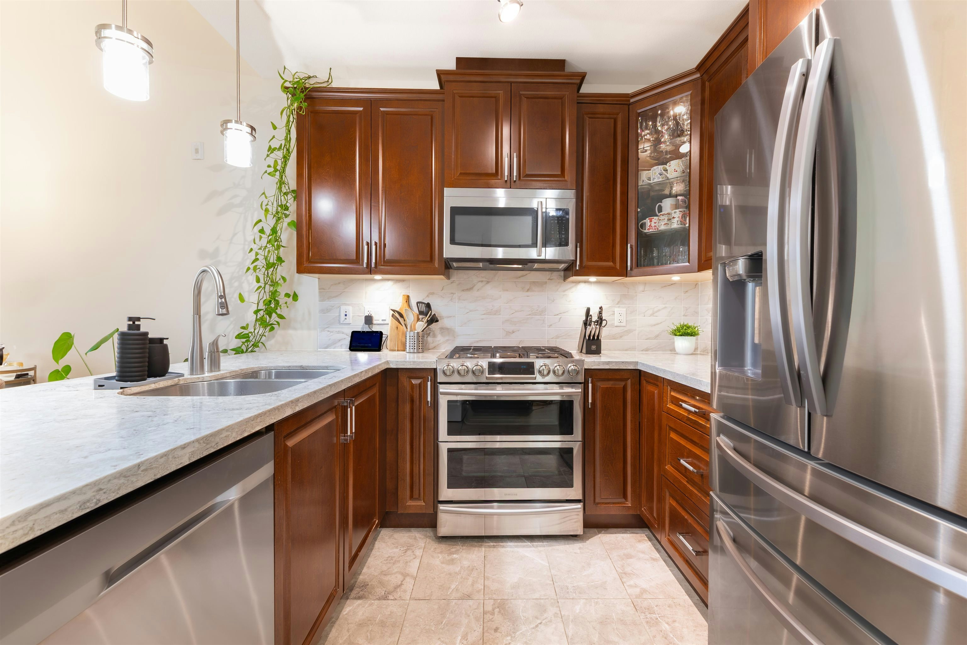 511-14588 Mcdougall Drive, Surrey, BC, V4P 0H1