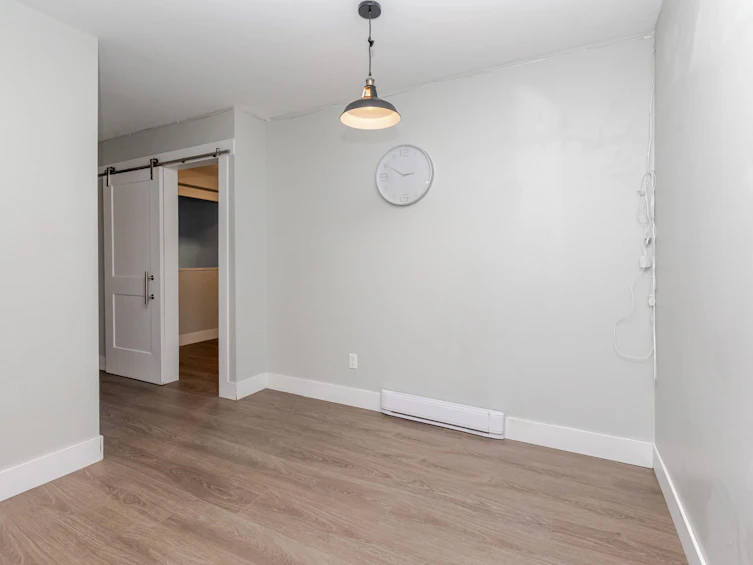 214-5906 176a Street, Surrey, BC, V3S 4H7 - 8