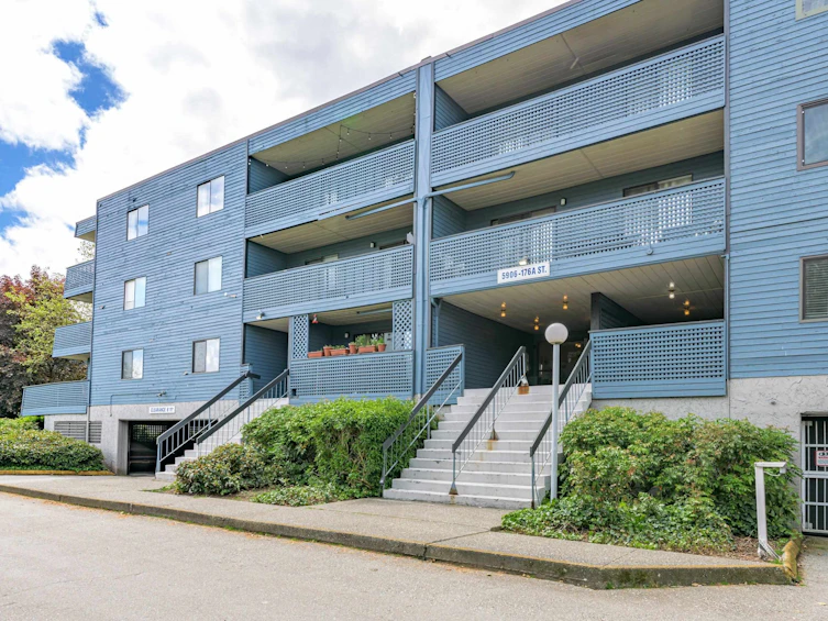 214-5906 176a Street, Surrey, BC, V3S 4H7 - 3