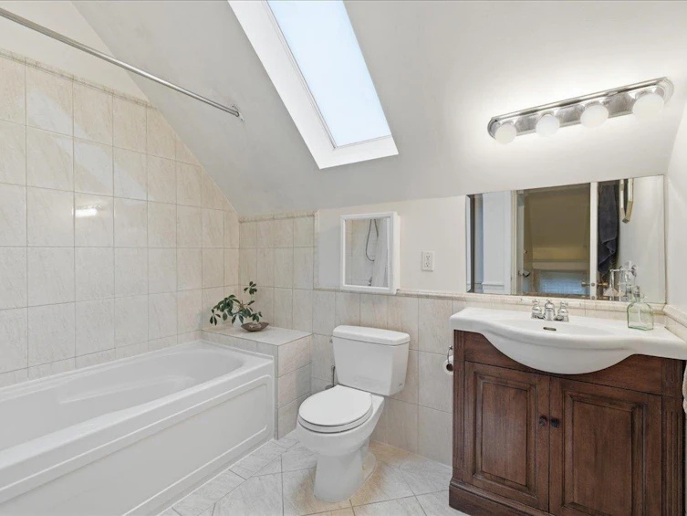 2232 W 14th Avenue, Vancouver, BC, V6K 2W1 - 19