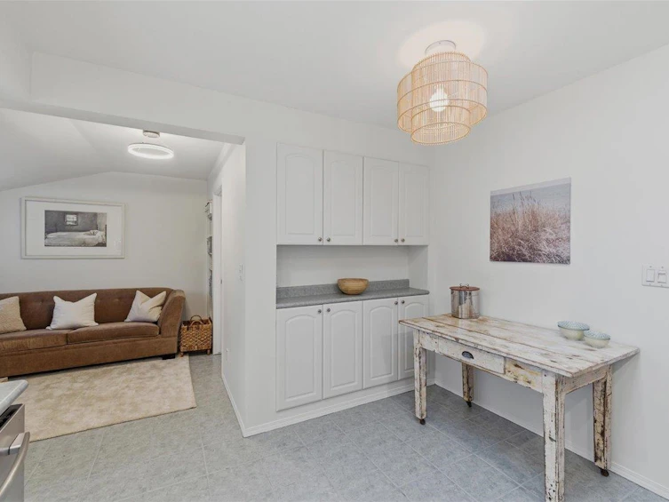 2232 W 14th Avenue, Vancouver, BC, V6K 2W1 - 13