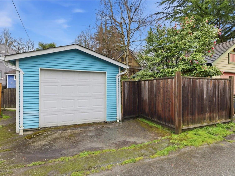 2232 W 14th Avenue, Vancouver, BC, V6K 2W1 - 31