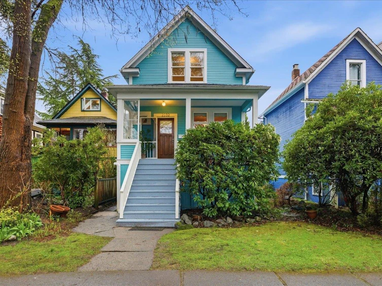 2232 W 14th Avenue, Vancouver, BC, V6K 2W1