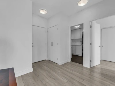 408-1621 Hamilton Avenue - 3