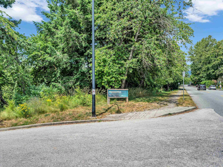 408-1621 Hamilton Avenue, North Vancouver, BC, V7P 0B6 - 35