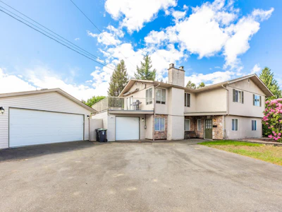 20554 43a Avenue - 3