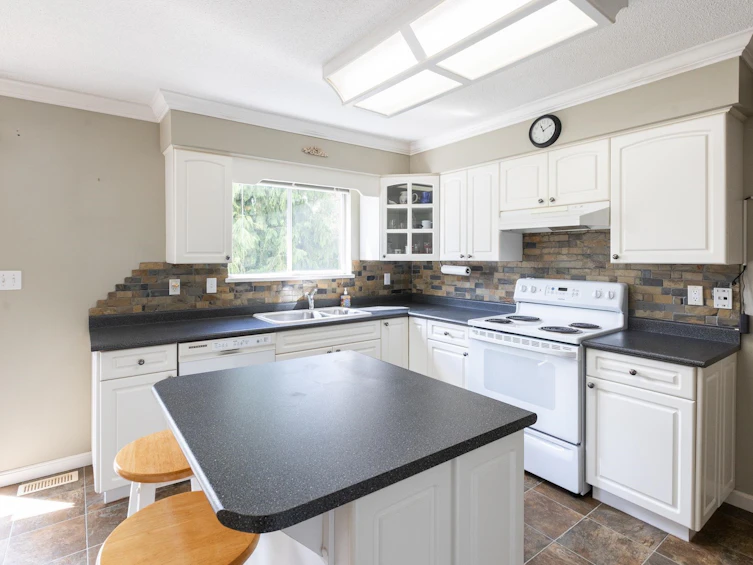 20554 43a Avenue, Langley, BC, V3A 3C8 - 9
