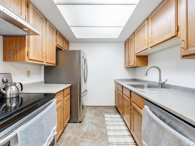 1101-6595 Willingdon Avenue - 4