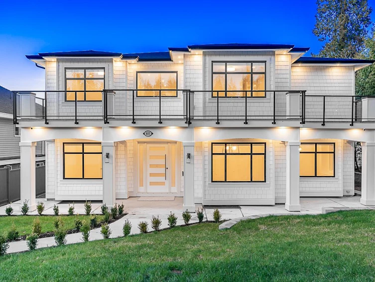897 Cottonwood Avenue, Coquitlam, BC, V3J 2S9