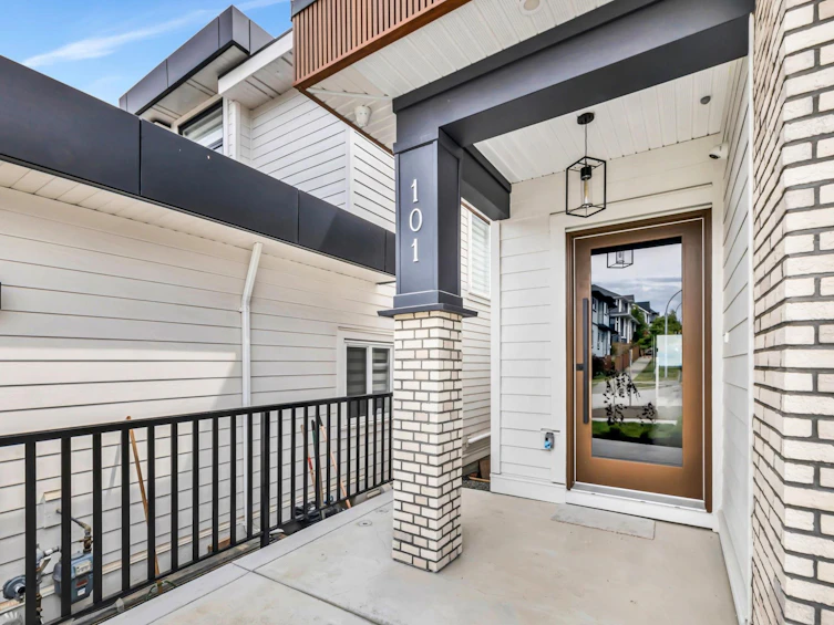 102-16702 16a Avenue, Surrey, BC, V3Z 0T3 - 3