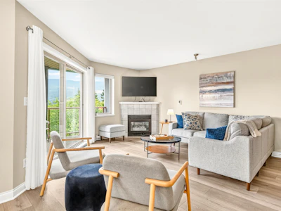 121-5780 Trail Avenue - 5