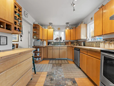 17307 58 Avenue - 2