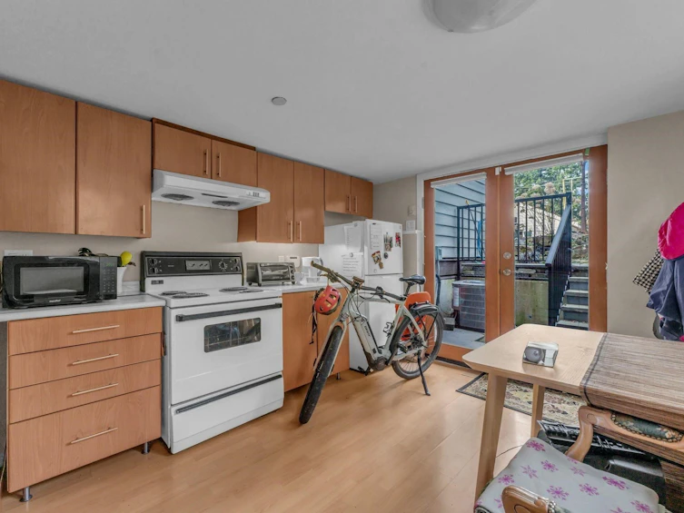 295 W 23rd Avenue, Vancouver, BC, V5Y 2H2 - 26