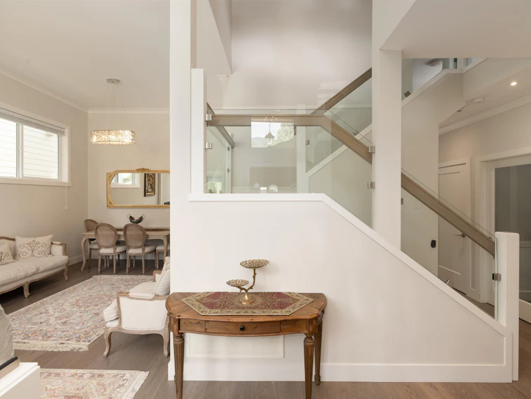 481 W Windsor Road, North Vancouver, BC, V7N 2N5 - 6