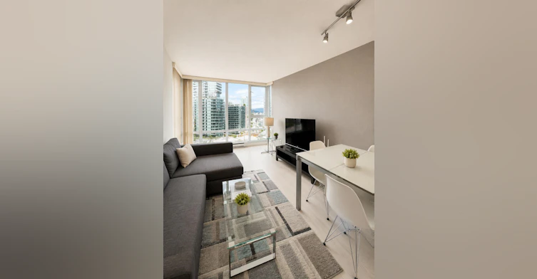 1802-1033 Marinaside, Vancouver, BC, V6Z 3A3 - 2