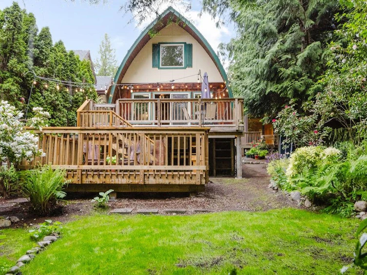 2829 Lower Road, Roberts Creek, BC, V0N 2W4