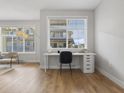 28-20967 76 Avenue - 5
