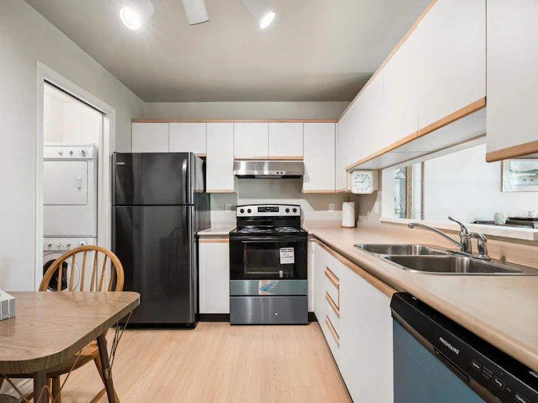 305-7459 Moffatt Road, Richmond, BC, V6Y 1X9 - 12