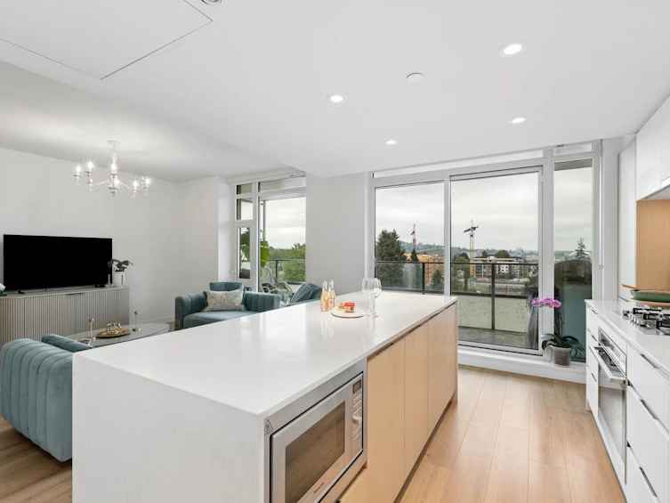 611-1500 Fern Street, North Vancouver, BC, V7J 0E6 - 10