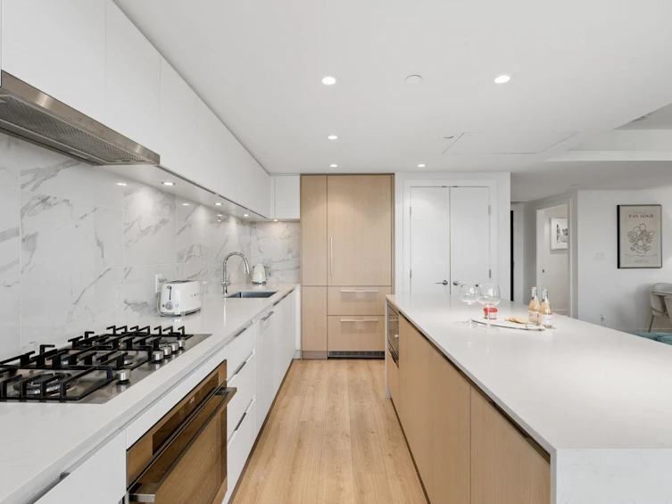 611-1500 Fern Street, North Vancouver, BC, V7J 0E6 - 13