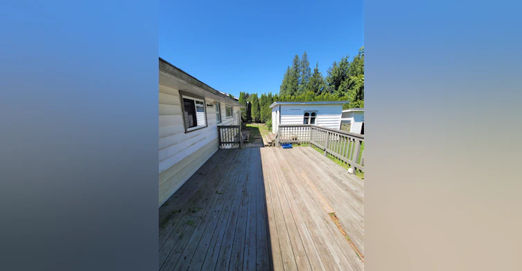 15439 Oxenham Avenue, Surrey, BC, V4B 2J2 - 15