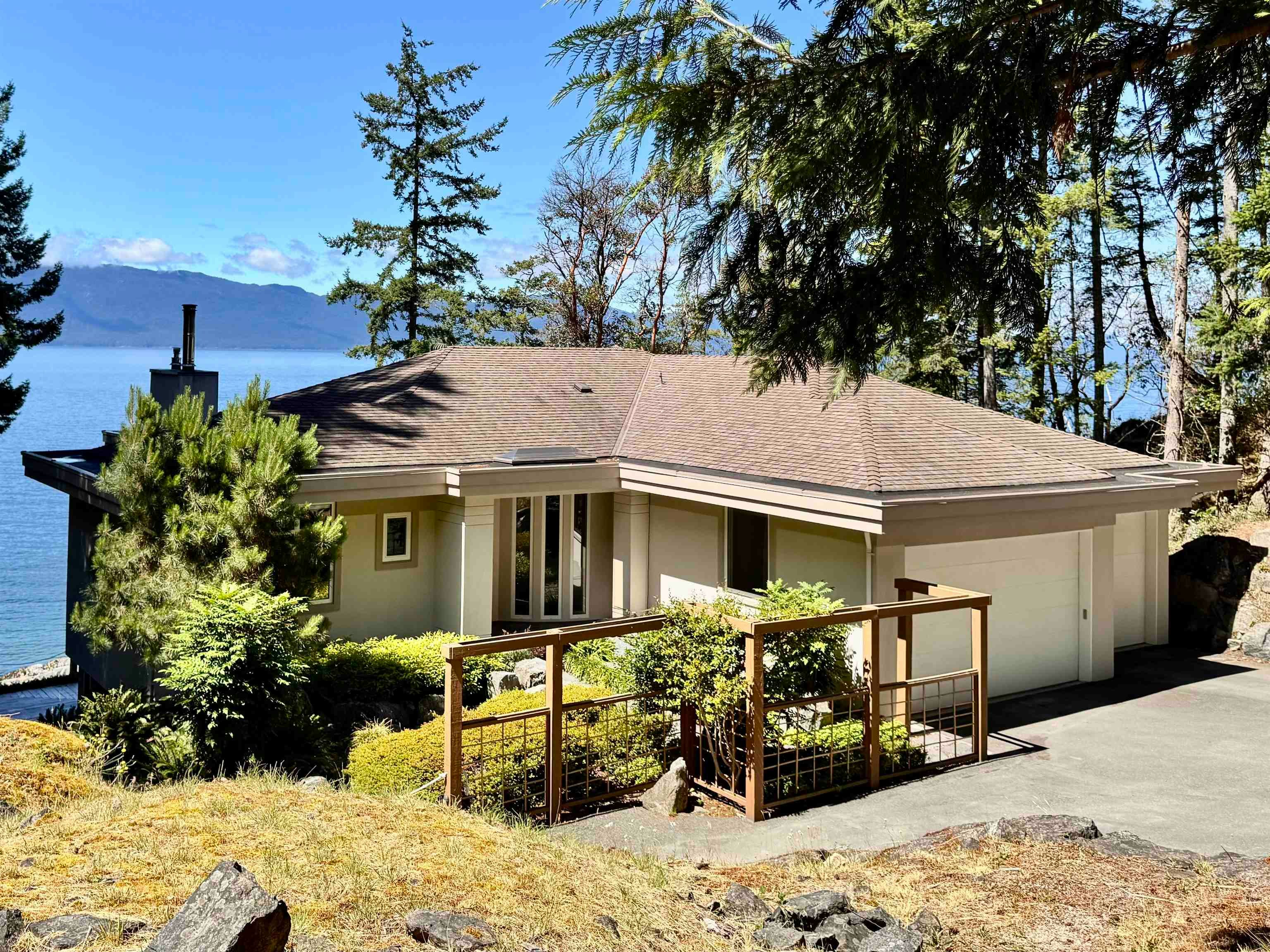 11677 Sunshine Coast Highway, Pender Harbour Egmont, BC, V0N 2H1