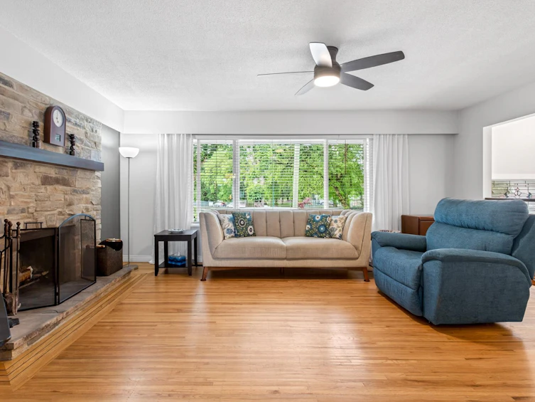 5240 Sprott Street, Burnaby, BC, V5G 1T5 - 5