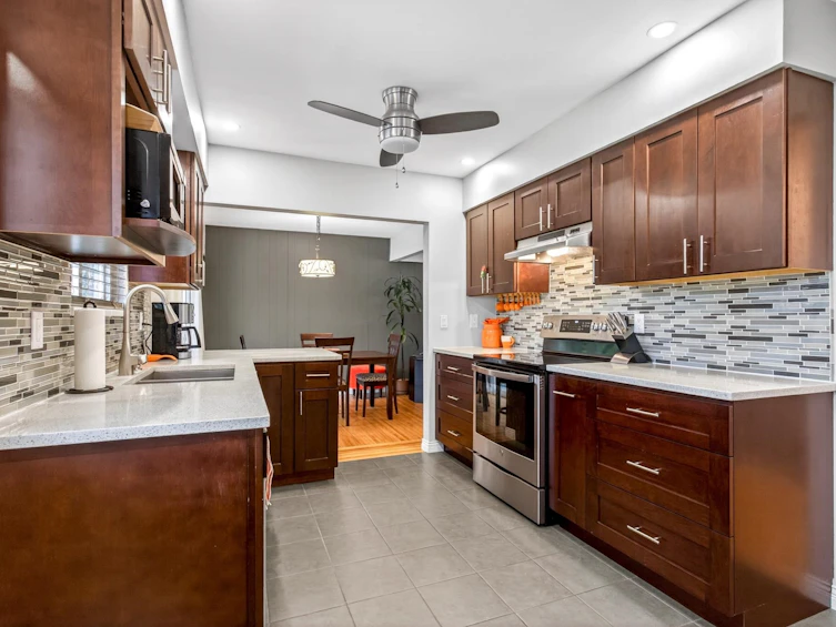 5240 Sprott Street, Burnaby, BC, V5G 1T5 - 9