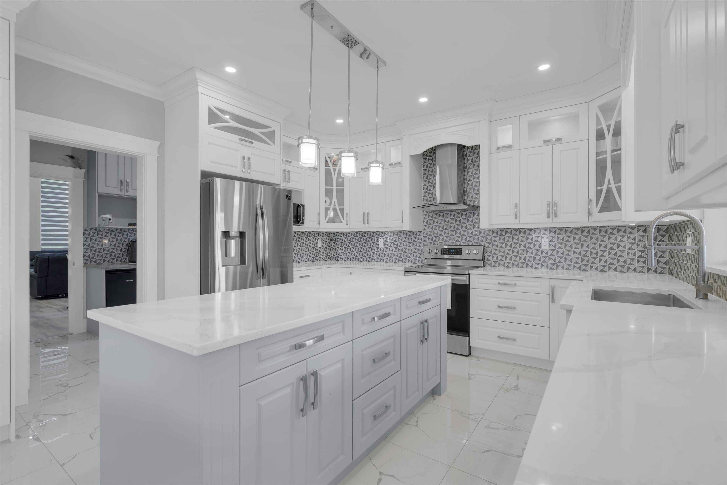 2725 Lefeuvre Road, Abbotsford, BC, V4X 1H5 - 6