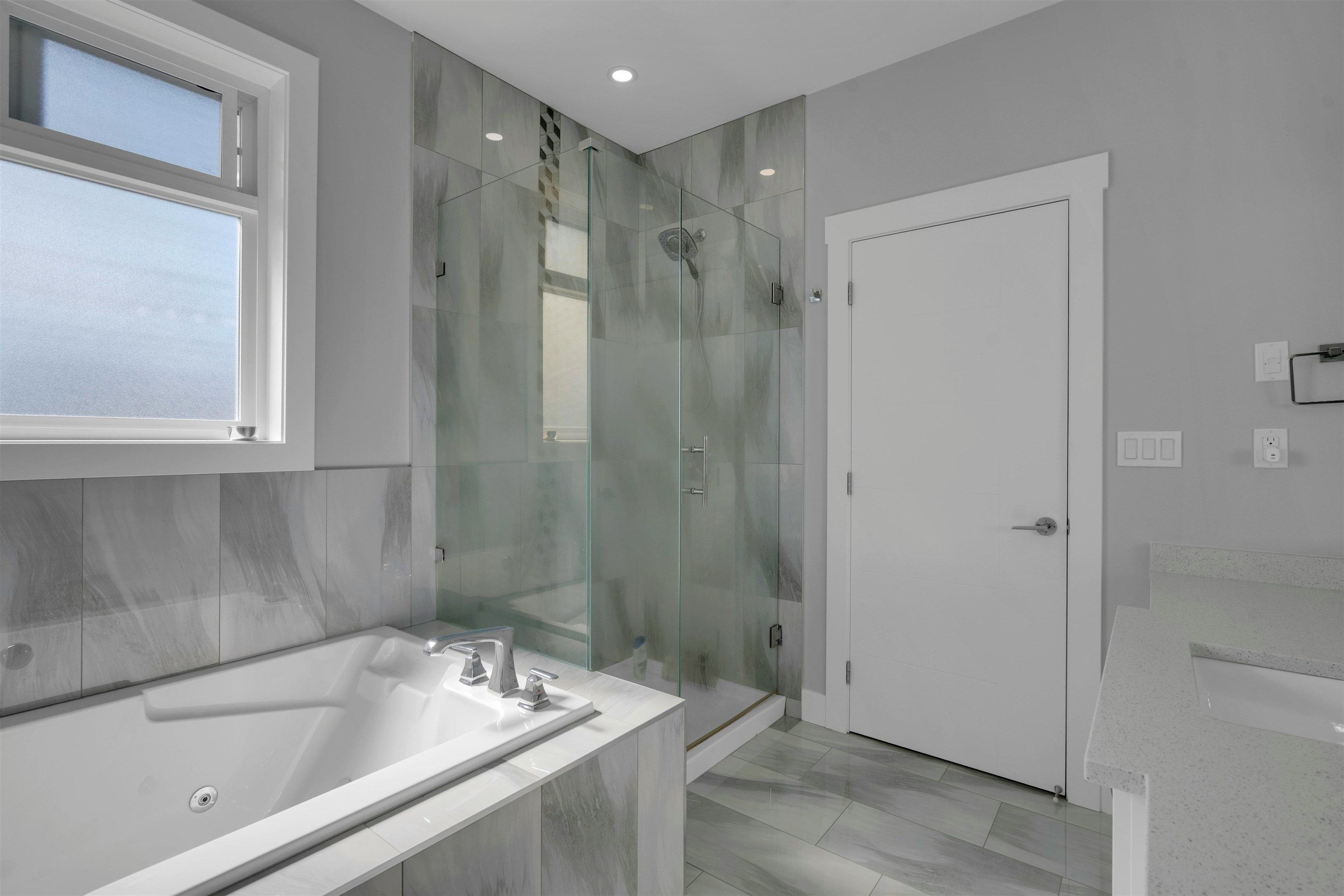 2725 Lefeuvre Road, Abbotsford, BC, V4X 1H5 - 32