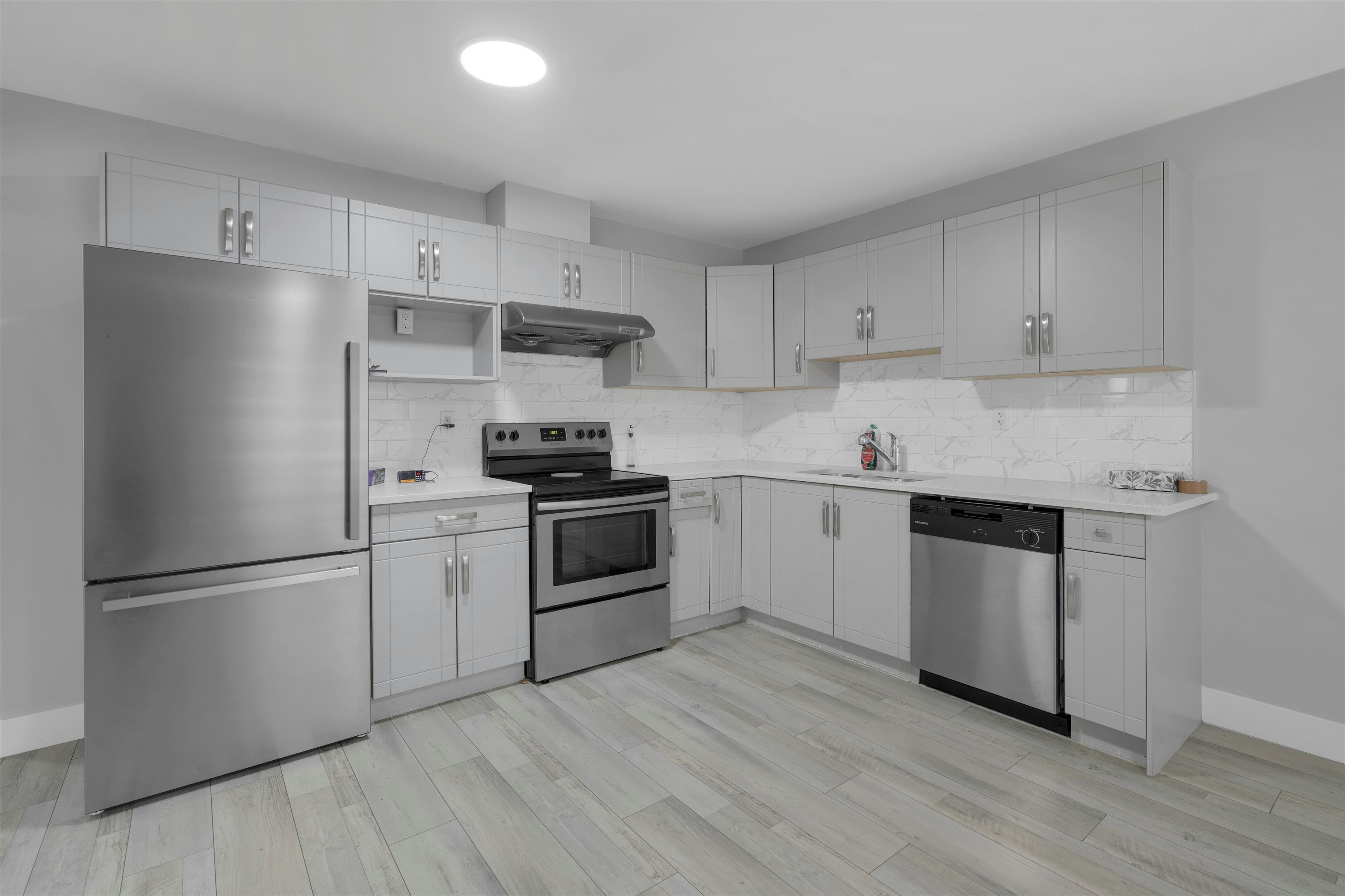2725 Lefeuvre Road, Abbotsford, BC, V4X 1H5 - 23