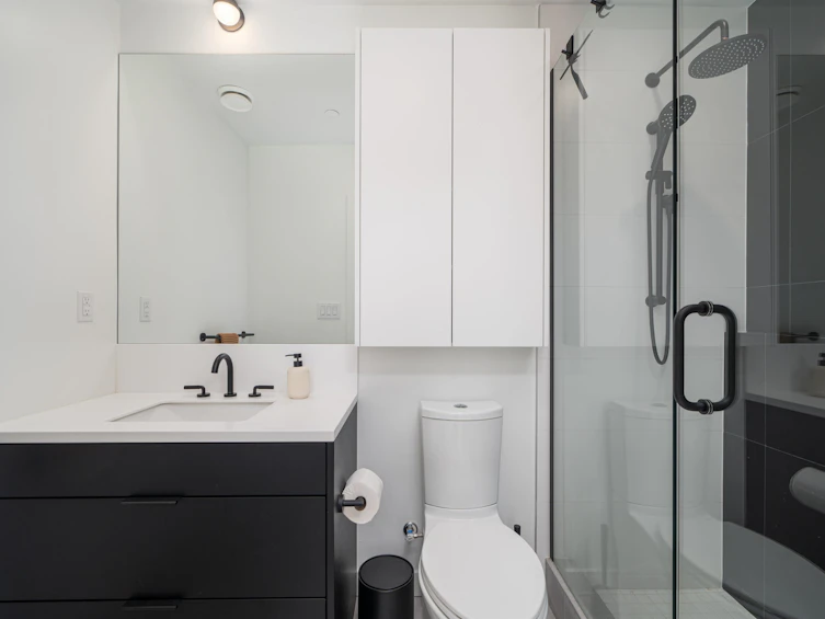 228-650 E 2nd Street, North Vancouver, BC, V7L 1E3 - 9