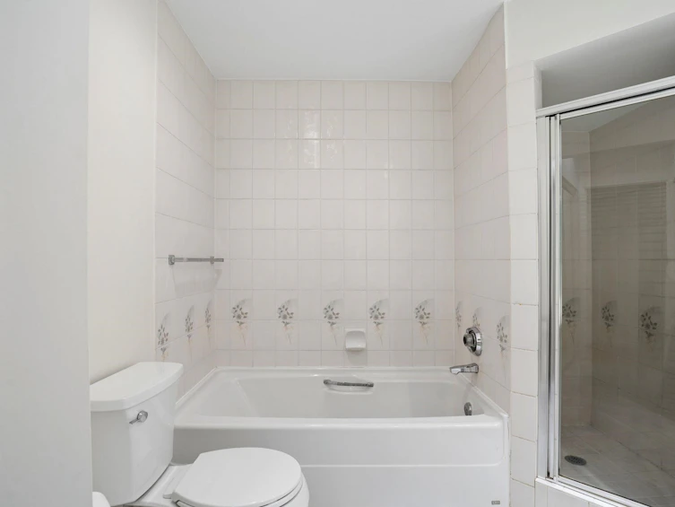 225-1150 Quayside Drive, New Westminster, BC, V3M 6E1 - 18
