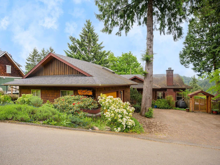 960 Harbour View Place, Bowen Island, BC, V0N 1G2 - 4
