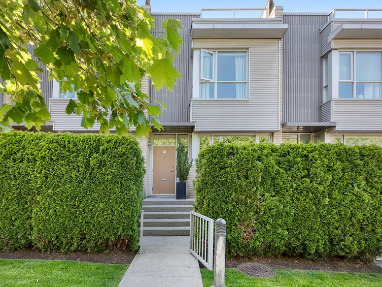2711 Prince Edward Street, Vancouver, BC, V5T 4V8