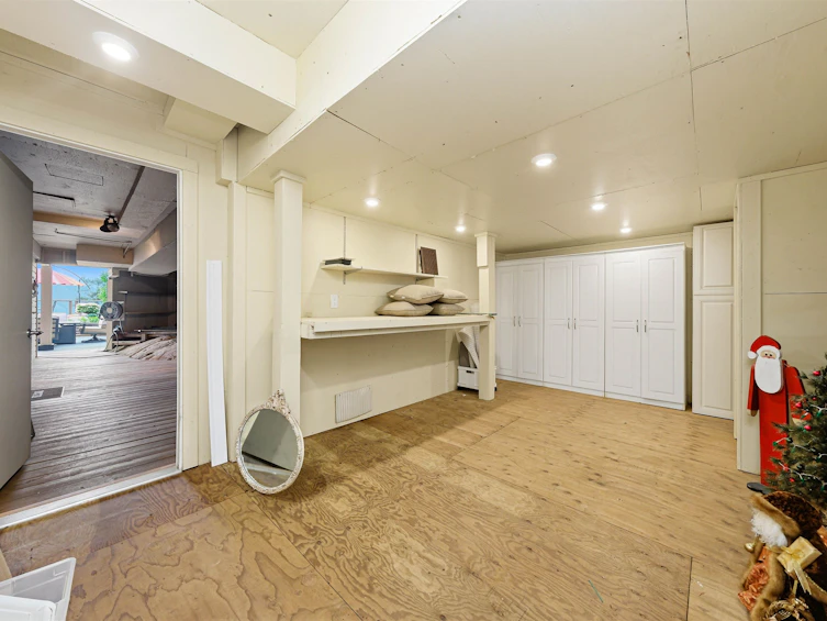 1584 Look Out Point, North Vancouver, BC, V7G 1X9 - 25