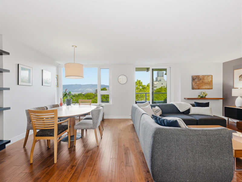 901 - 1566 W 13th Avenue, Vancouver BC V6J 2G4