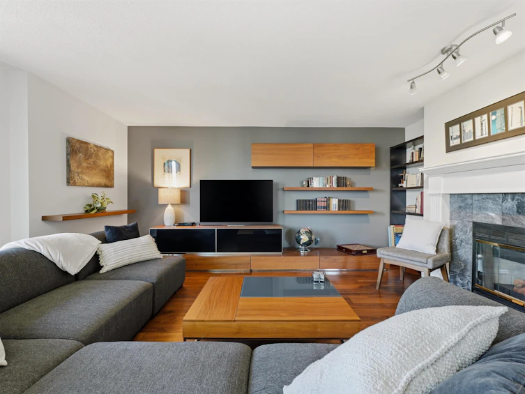 901-1566 W 13th Avenue, Vancouver, BC, V6J 2G4 - 6