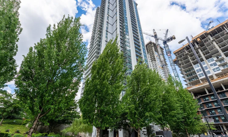 1211-1178 Heffley Crescent