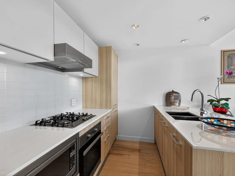 312-2220 Kingsway, Vancouver, BC, V5N 2T7 - 6