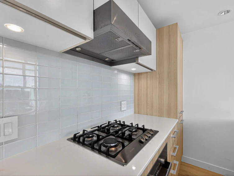 312-2220 Kingsway, Vancouver, BC, V5N 2T7 - 7