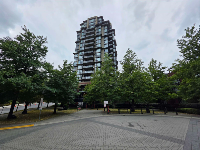 405 - 11 E Royal Avenue, New Westminster BC V3L 0A8