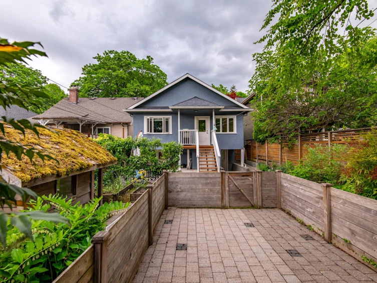 412 W 21st Avenue, Vancouver, BC, V5Y 2E7 - 33