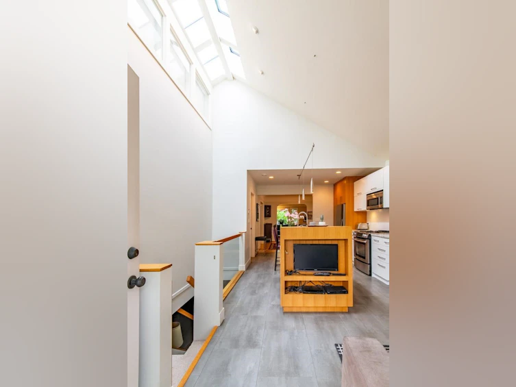 412 W 21st Avenue, Vancouver, BC, V5Y 2E7 - 20