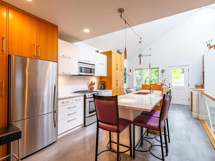 412 W 21st Avenue, Vancouver, BC, V5Y 2E7 - 9