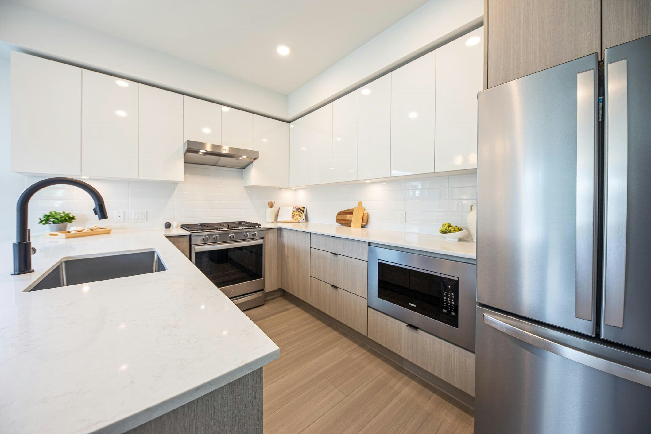 202-2277 Hawthorne Avenue, Port Coquitlam, BC, V3C 1W7