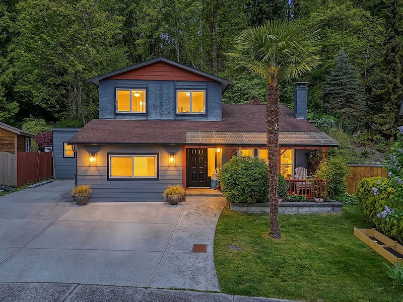 1282 Bluff Drive, Coquitlam BC V3E 1C1