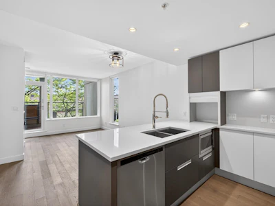 217-288 W 1st Avenue - 2