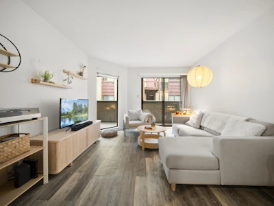 209-975 W 13th Avenue - 3