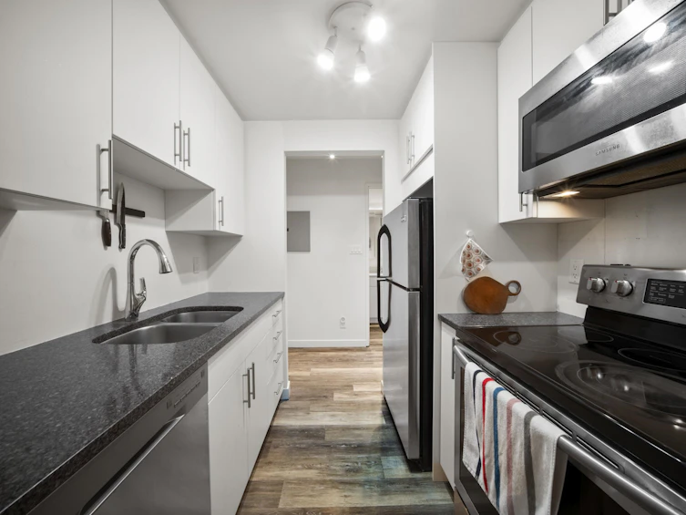209-975 W 13th Avenue, Vancouver, BC, V5Z 1P4 - 15